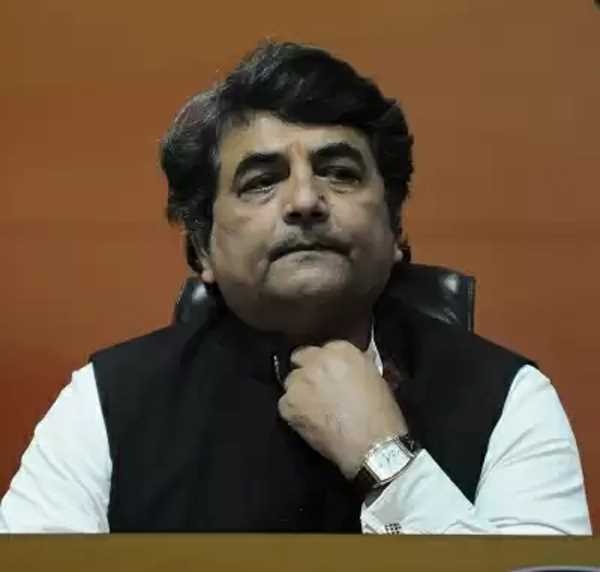 कांग्रेस में बाबा ब्रिगेड के अधिकतर नेता थाम चुके हैं भाजपा का दामन कांग्रेस में बाबा ब्रिगेड के अधिकतर नेता थाम चुके हैं भाजपा का दामन